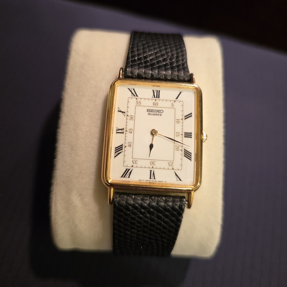Seiko Men 5Y30-5060 Vintage Dress Black Leather Tank Quartz Analog 25mm